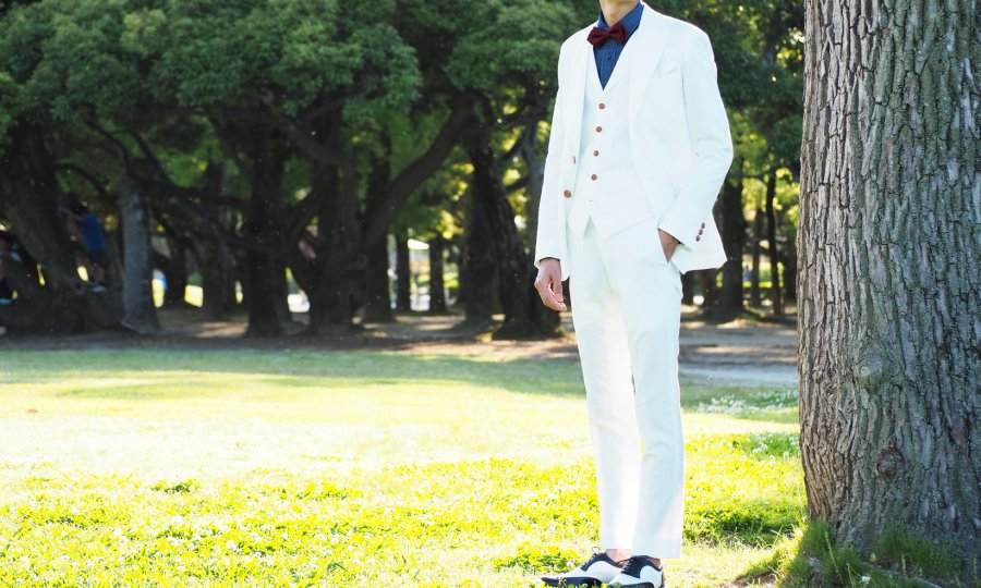 結婚式は新郎も主役です。衣装にこだわりを