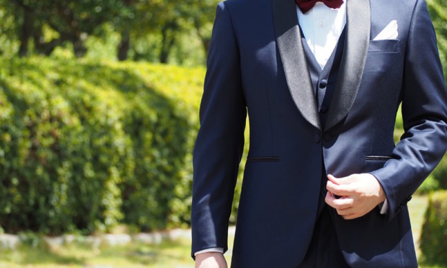 やっぱり結婚式はタキシード、作る方が得。