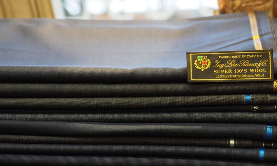 スーツの生地はどこで作られているのか。世界三大産地と日本の実力