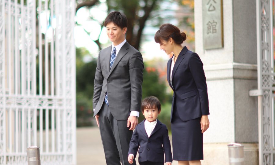 両親が合格を後押し！お受験の父親スーツマナー！