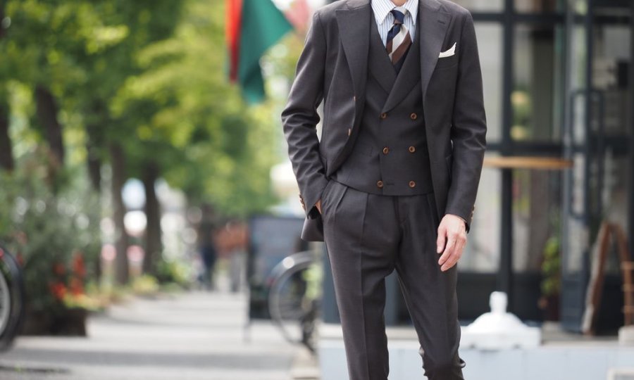 細身男性のスーツは貧相に見える？まずは、コーディネートで改善！！
