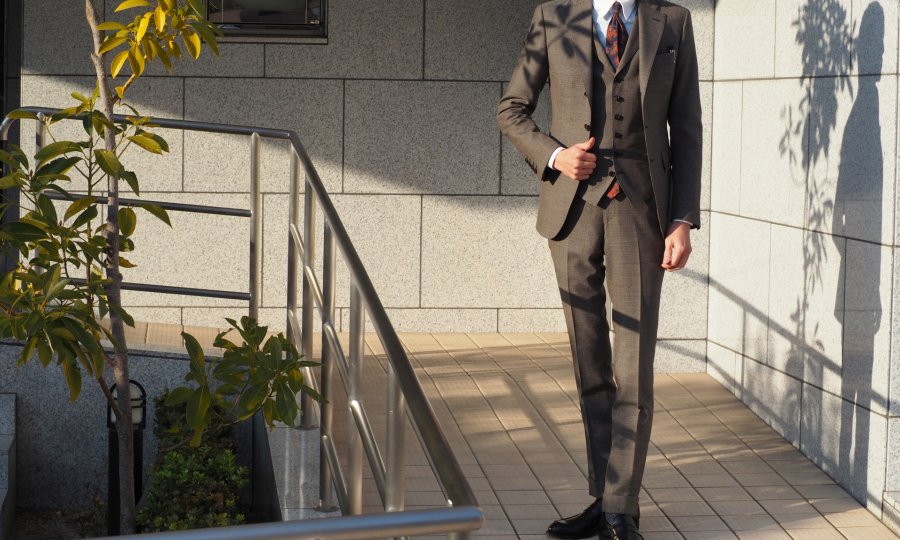 ガリガリを生かす男性のスーツ選び！サイズの重要３ポイント！
