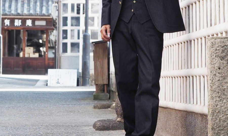 ４０代以上の大人のデニムスーツ選びのコツは？上品に着こなすためのポイント徹底解説