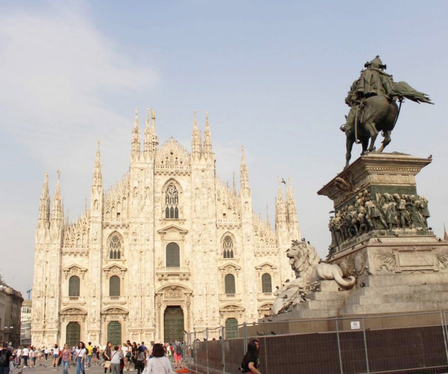 イタリア５日目（最終日）はミラノ市場調査　Duomo di Milano