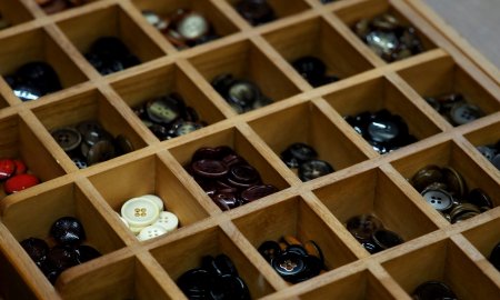 シェル（貝）ボタンのお取扱い注意！