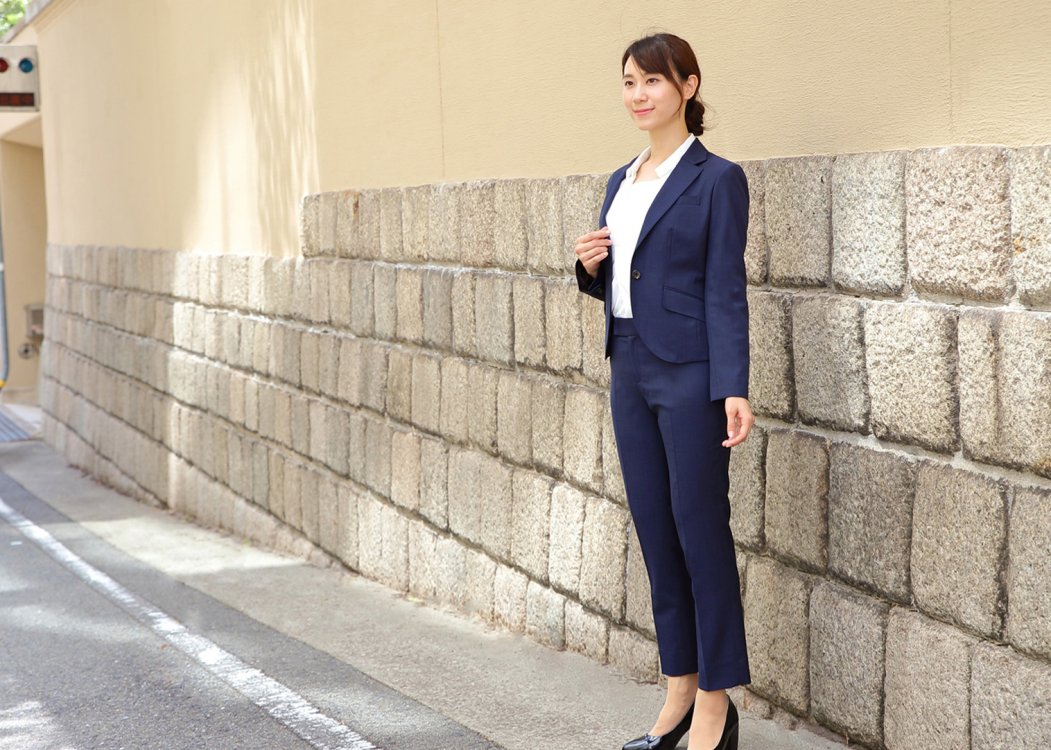 シルエットが美しい女性専用パターン（型紙）