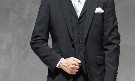 「真夏の結婚式・行事を快適に！男性フォーマルの選び方」