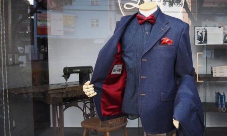【結婚式参列にデニムスーツは大丈夫？】知らないと恥をかくマナーとおしゃれに見せる着こなし術