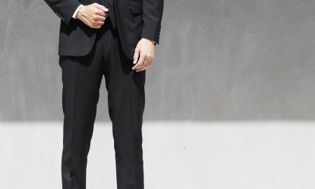 スーツのシワを自宅で伸ばす正しい方法とケア術