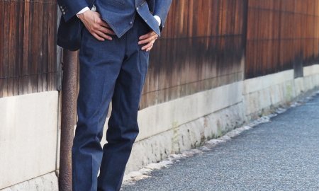 秋の立ち上がりに映える！デニムスーツ×ブラウンコーデ術