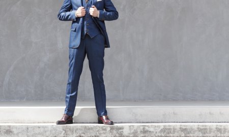 結婚式参列デニムスーツで評価が変わる？“おしゃれ”の境界線と正解スタイル完全解説